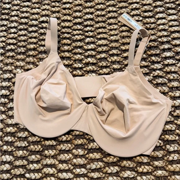 NWT SKIMS Smoothing Intimates Full Coverage Bra - Picture 4 of 5